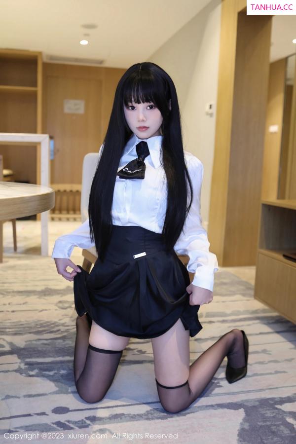   [XiuRen]高清写真图 2023.05.06 No.6685 早川京子 黑丝美腿第13张图片